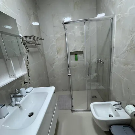 Golden Tower Center Tiran