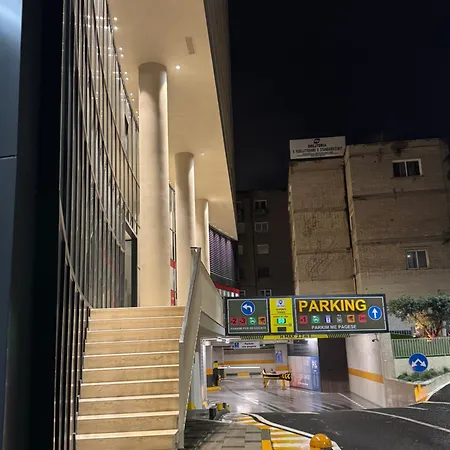 Golden Tower Center Daire