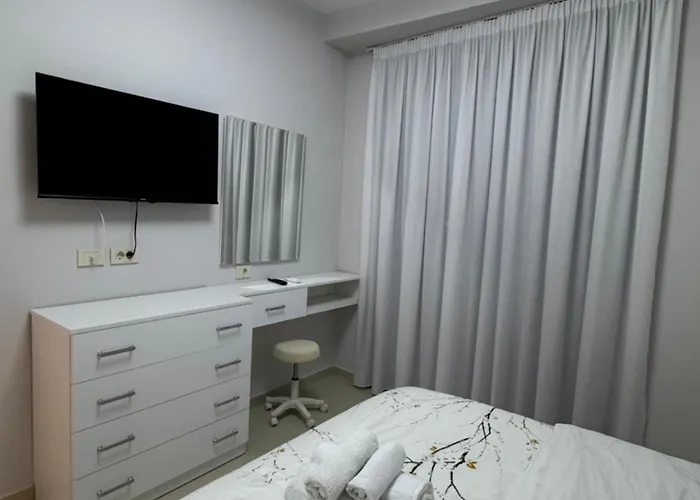 Golden Tower Center Apartament *